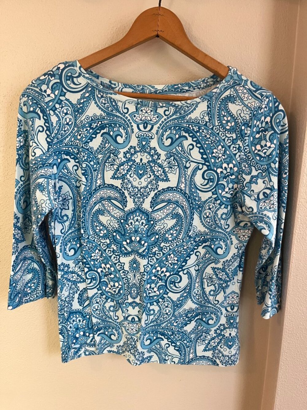 Talbots 100% Cotton Paisley Boat Neck 3/4 Sleeve Knit Top in Blue and White